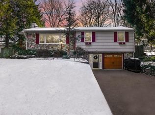 34 Summit Rd, Sparta, NJ 07871