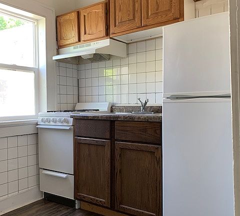 5th image of 1025 Pine St #1025