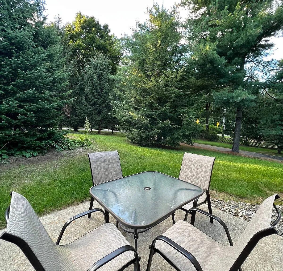2 bed, 1000 sqft, $2,200 — Photo 1