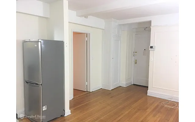 Rented by Douglas Elliman | media 18