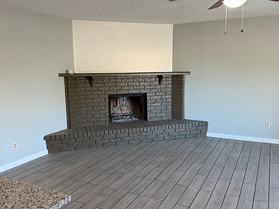 4th image of 4213 Crestwood Dr