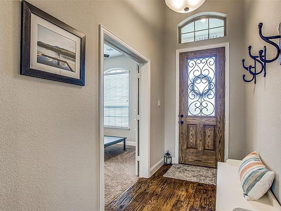 4th image of 411 Sunset Ct