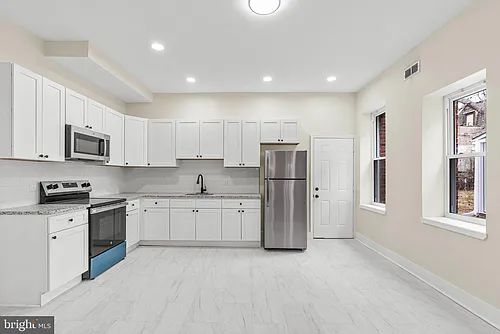 5431 Stewart St Photo 1