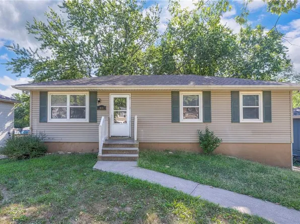 1807 N Ponca Dr, Independence, MO 64058