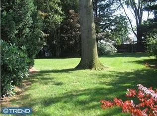 540 Wayne Dr, Southampton, PA 18966