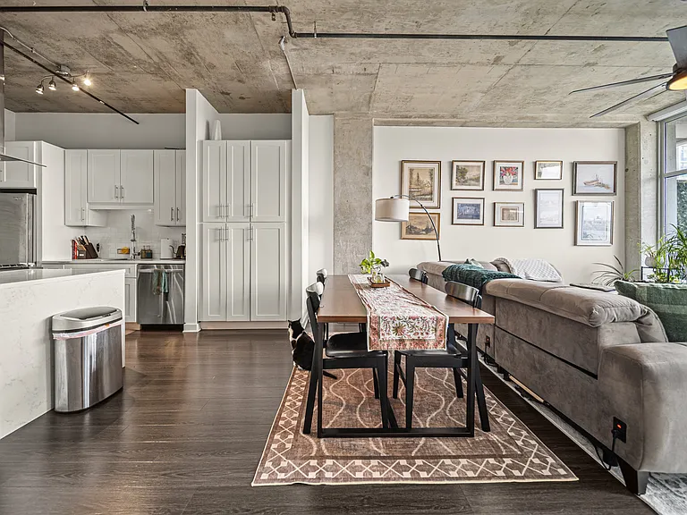 50 E 16th St #312 — Photo 7