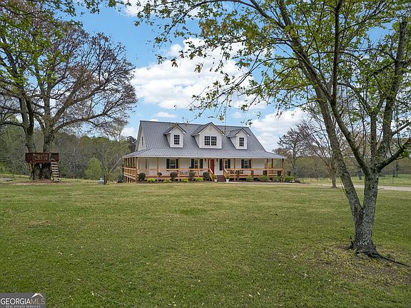 3rd image of 671 Nix Rd