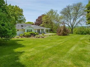 203 N Quaker Hill Rd, Pawling, NY 12564