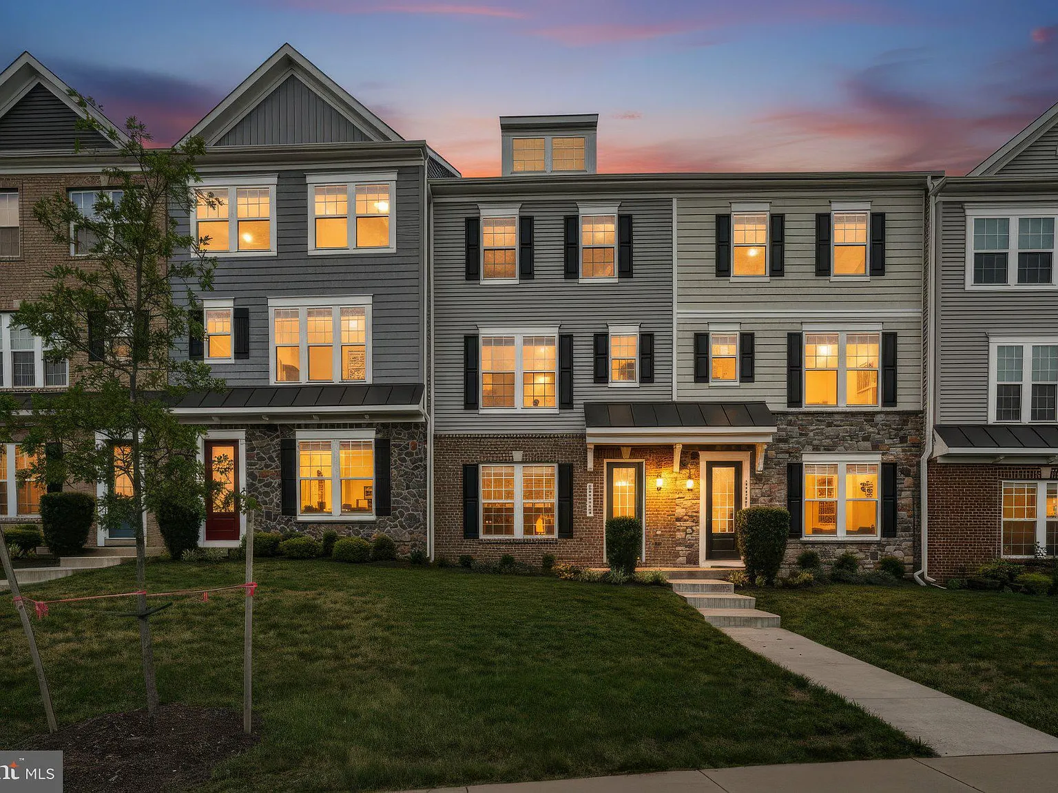 Haymarket Crossing Condominium — Photo 1