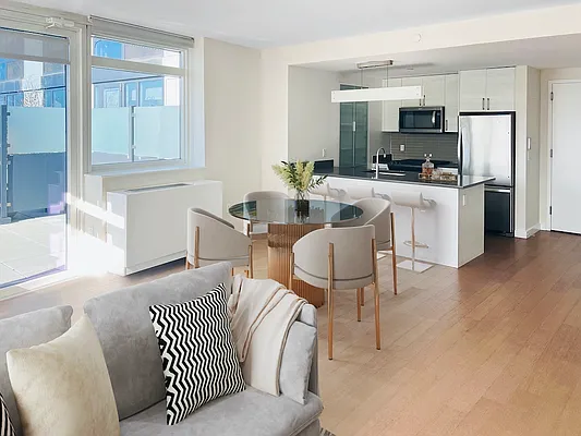 Rented by Clinton Management | media 3