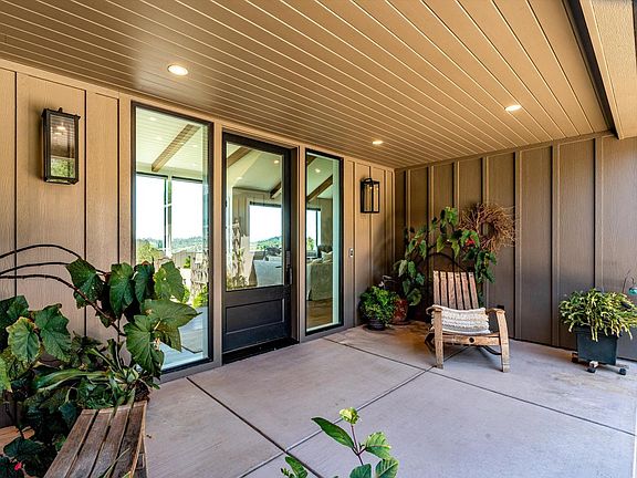 4th image of 1750 Crystal Springs Court
