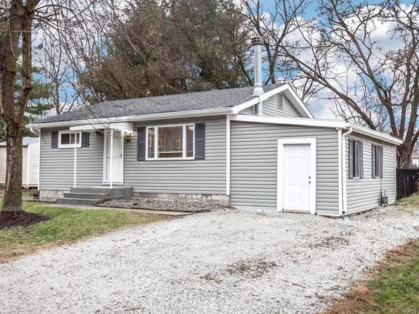 98 Corel Ln, Fairview Heights, IL 62208
