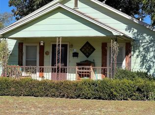 719 E Pecan St, Altus, OK 73521