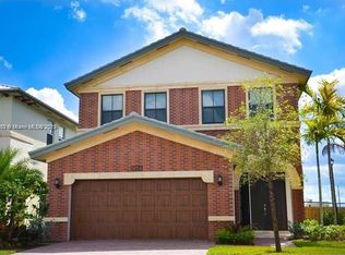 10580 NW 69th Ter, Doral, FL 33178