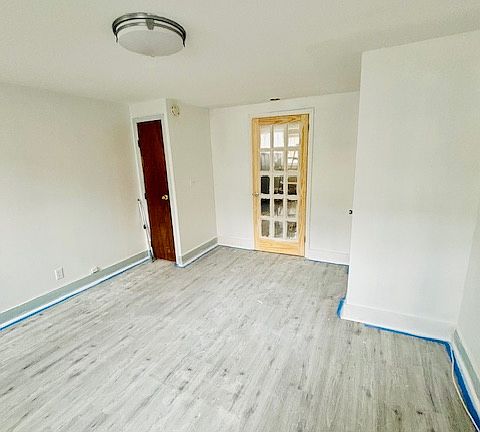 4th image of 72 Clermont Ave