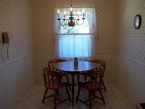4th image of 1842 Saint Michaels Ct