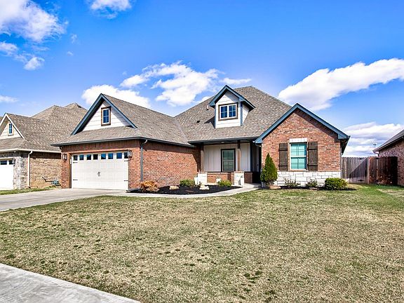 3rd image of 1009 Stonebridge Village Dr