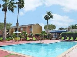 3002 69th St, Galveston, TX 77551