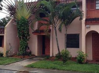 39 Seville Cir, Davie, FL 33324