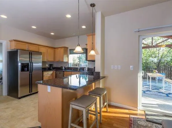 3094 NE Quiet Canyon Dr, Bend, OR 97701