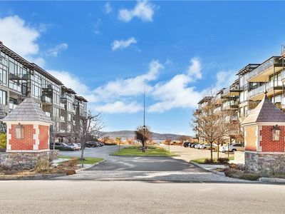 16 Rivers Edge Drive #409, Tarrytown, NY, 10591