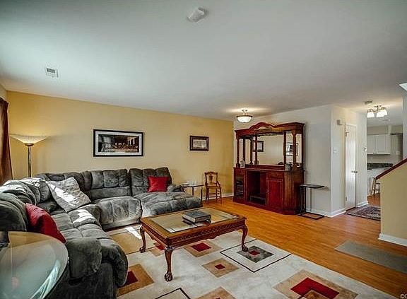5th image of 10828 Smithers Ct