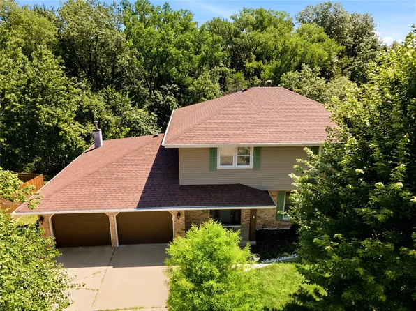 3106 Blue Ridge Ct NE, Cedar Rapids, IA 52402
