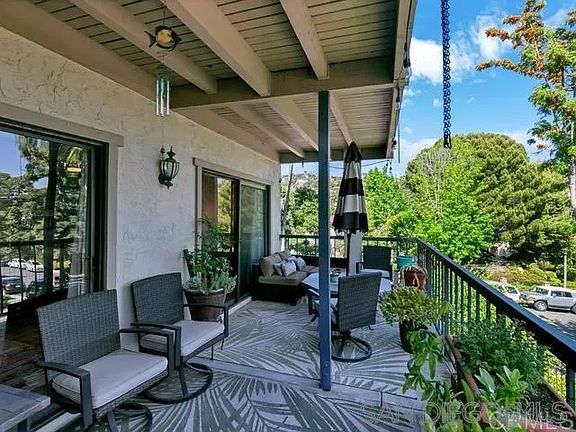 4th image of 2376 Caringa Way Unit G