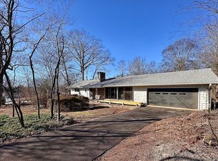 104 Pinehurst Ln, Signal Mountain, TN 37377