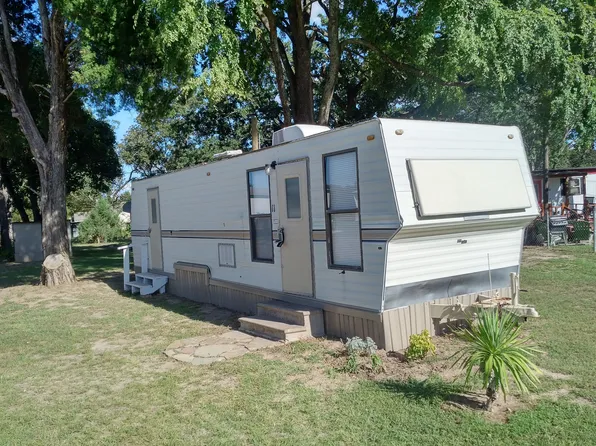 1604 W Royall Blvd #11, Malakoff, TX 75148