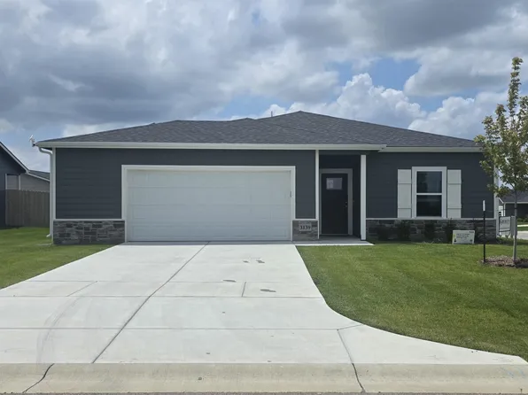 3139 E Highridge Ct, Wichita, KS 67219