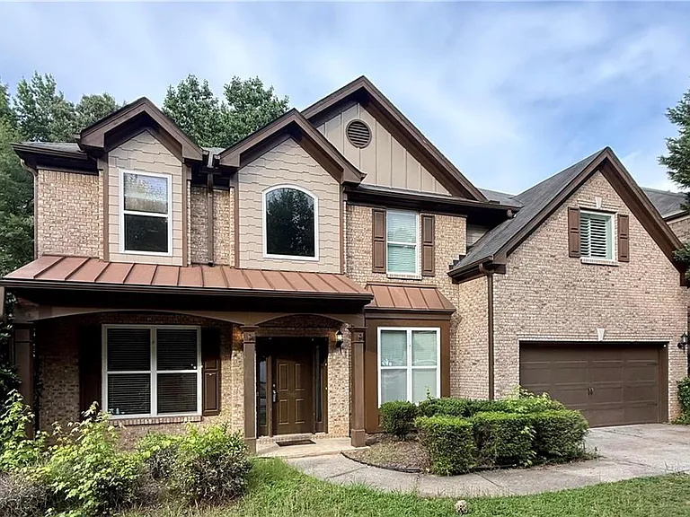 2256 Peach Shoals Cir — Photo 1
