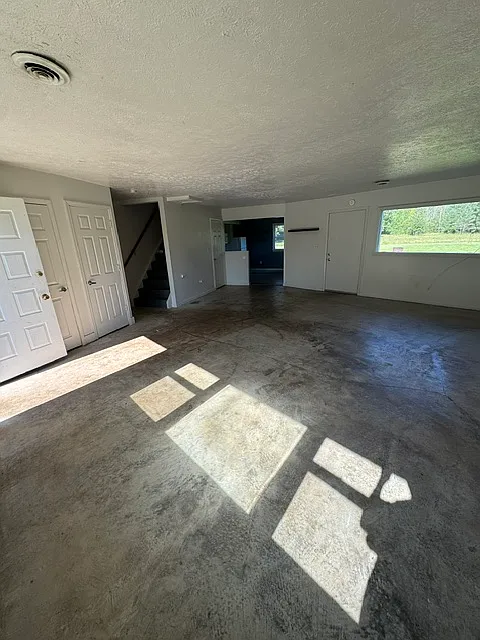 1 bed, 900 sqft, $1,000 — Photo 1