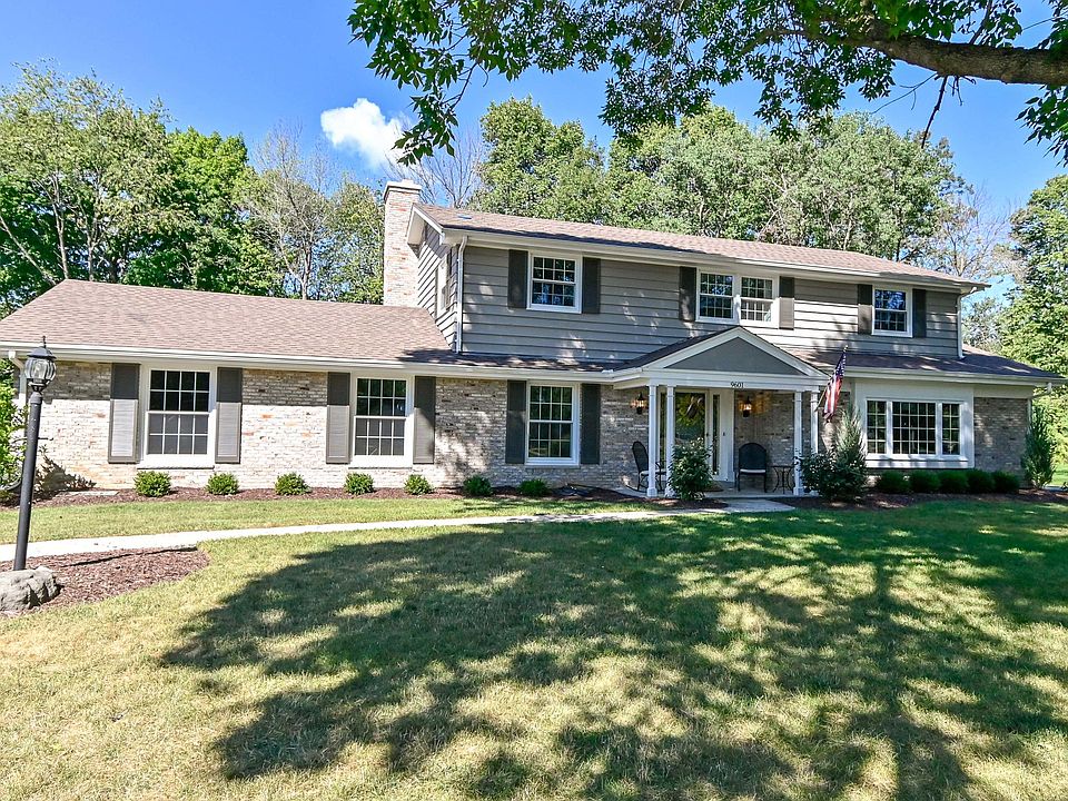 1st image of 9601 N Courtland Dr