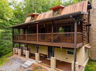 1736 Rafter Rd, Tellico Plains, TN 37385