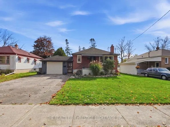1843 Park Ave, London, ON N5W 2J7