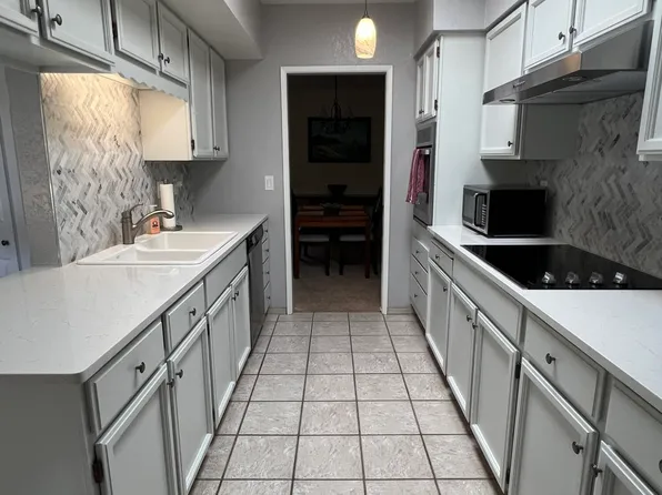 1290 W Camino Velasquez, Green Valley, AZ 85622