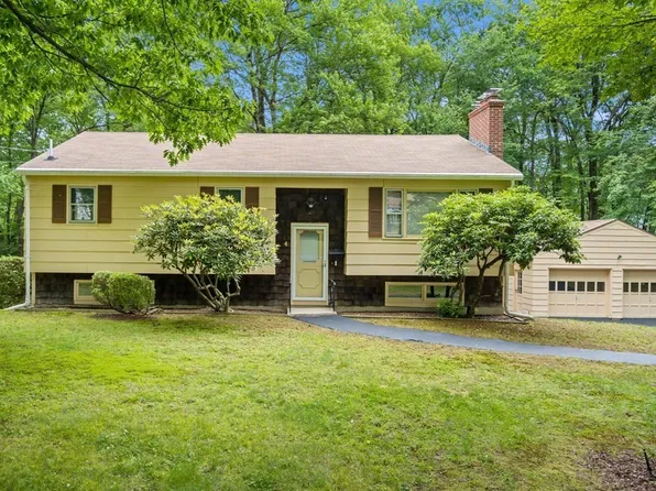 4 Boynton Pkwy, Paxton, MA 01612