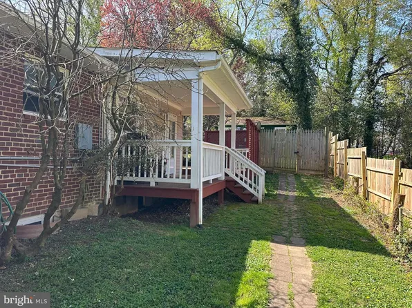 6105 Munson Hill Rd, Falls Church, VA 22044