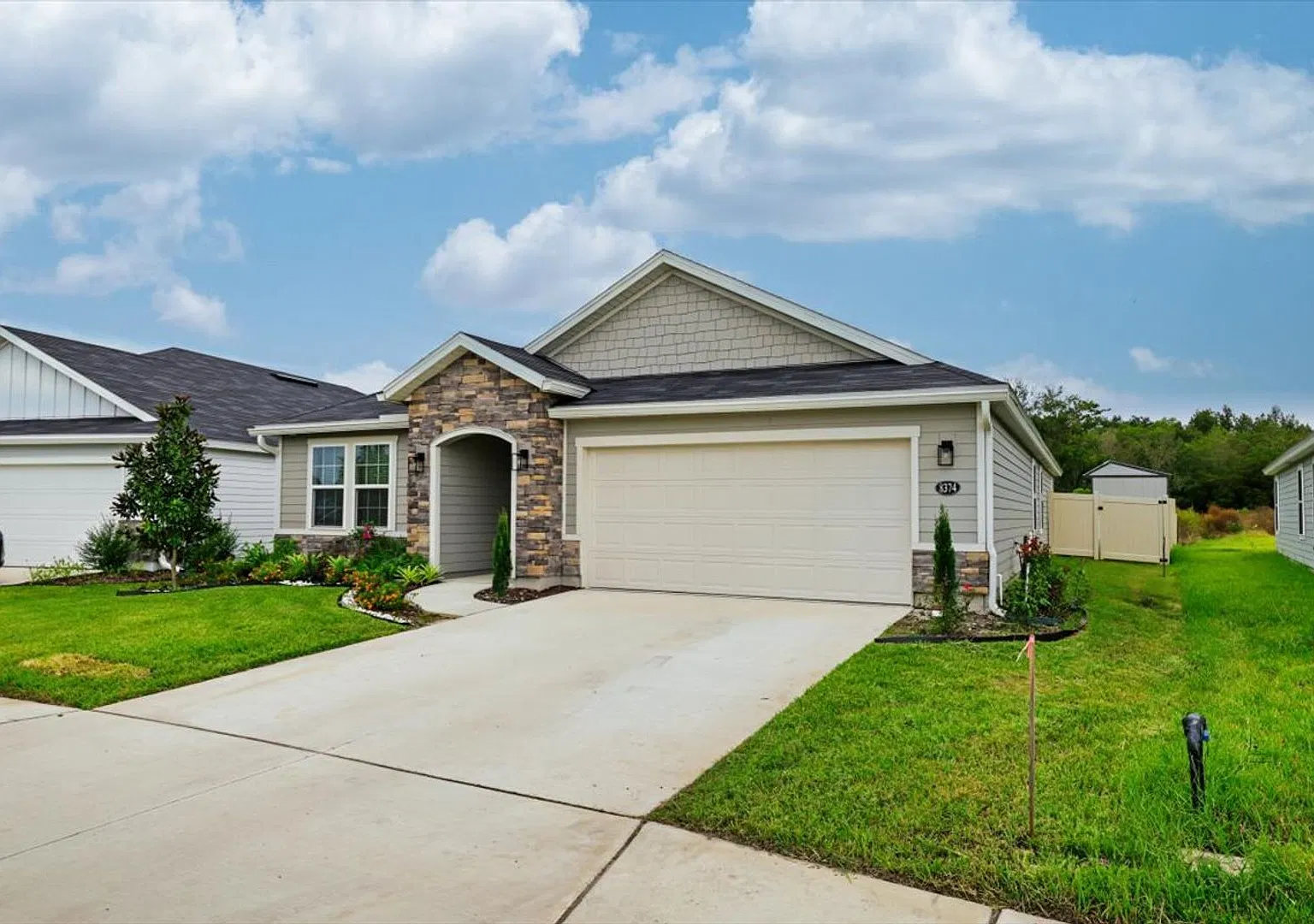 Available 02/01/27 - Impeccable 4/2 Newer-Build in Hawkes Meadow — Photo 4