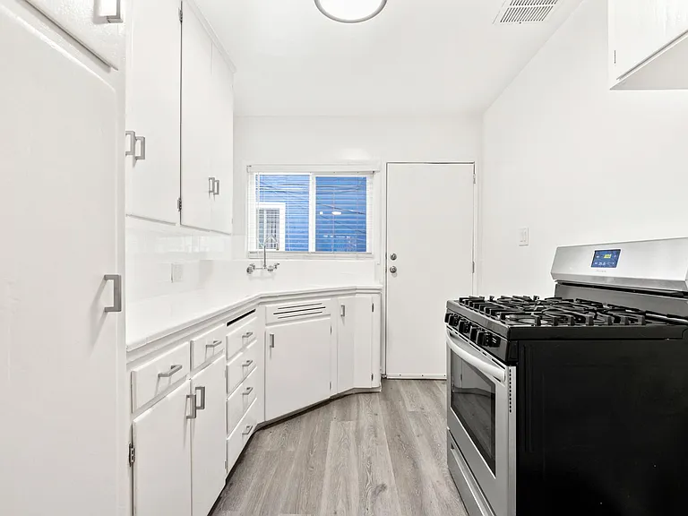 4115 Palmwood — Photo 23