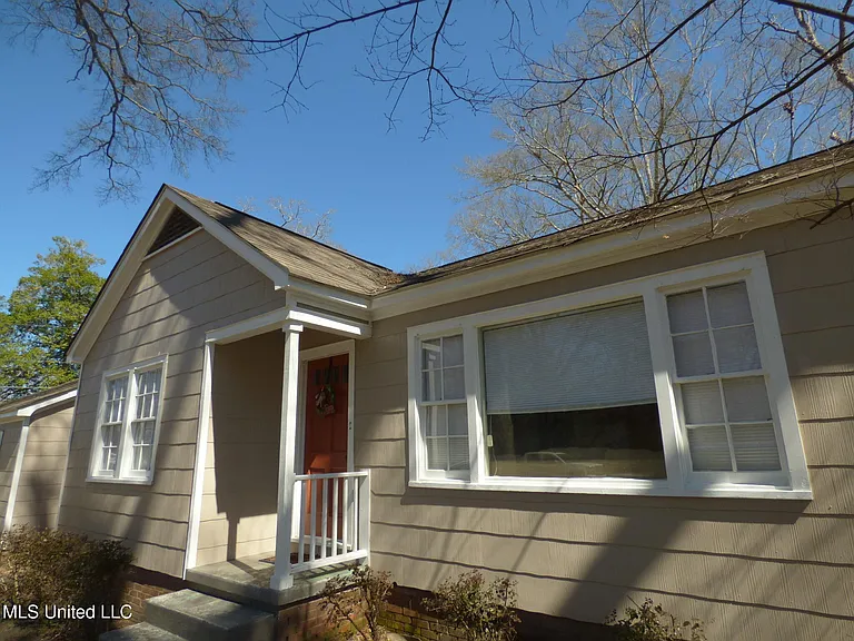 403 S Laurel St — Photo 13