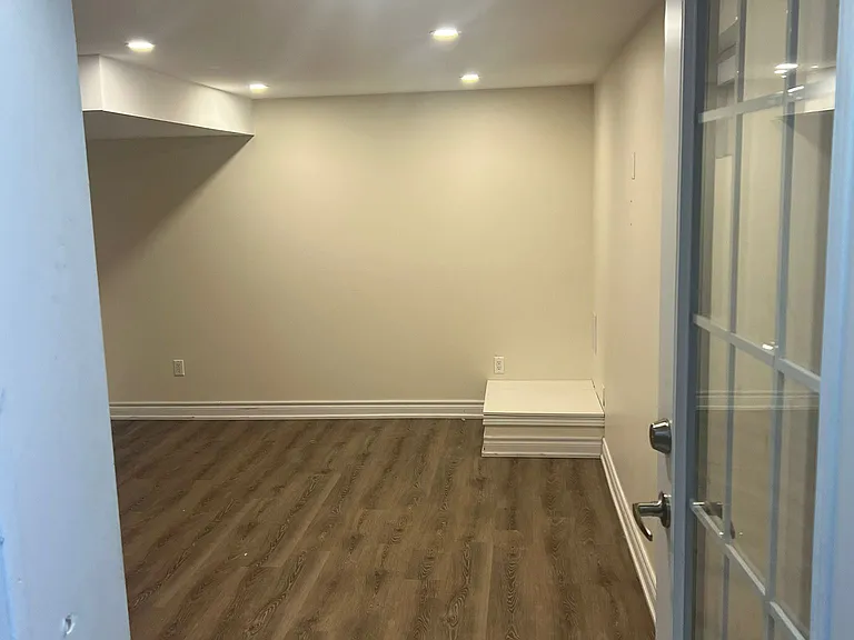 43 Gartshore Dr — Photo 8