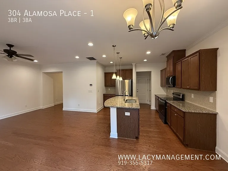 304 Alamosa Pl #1 — Photo 6