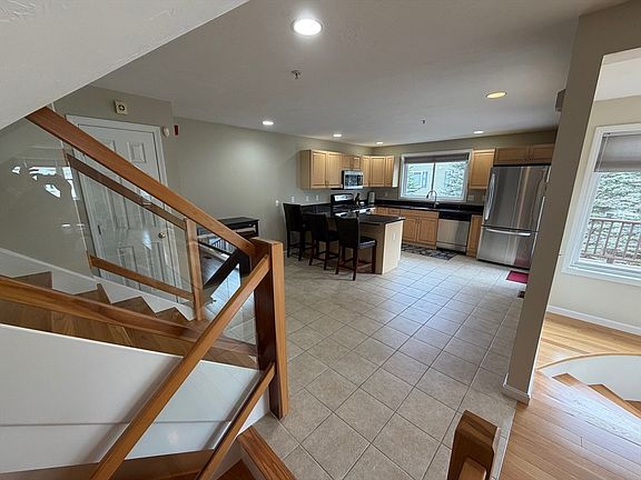 5th image of 31 America Blvd #31