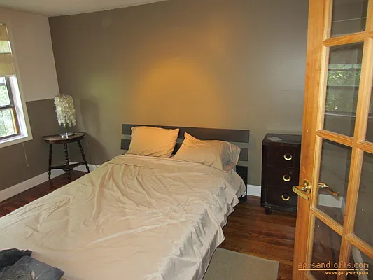 Rented by aptsandlofts.com | media 21