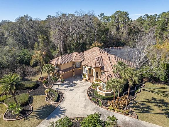 2nd image of 695 SE 47th Loop