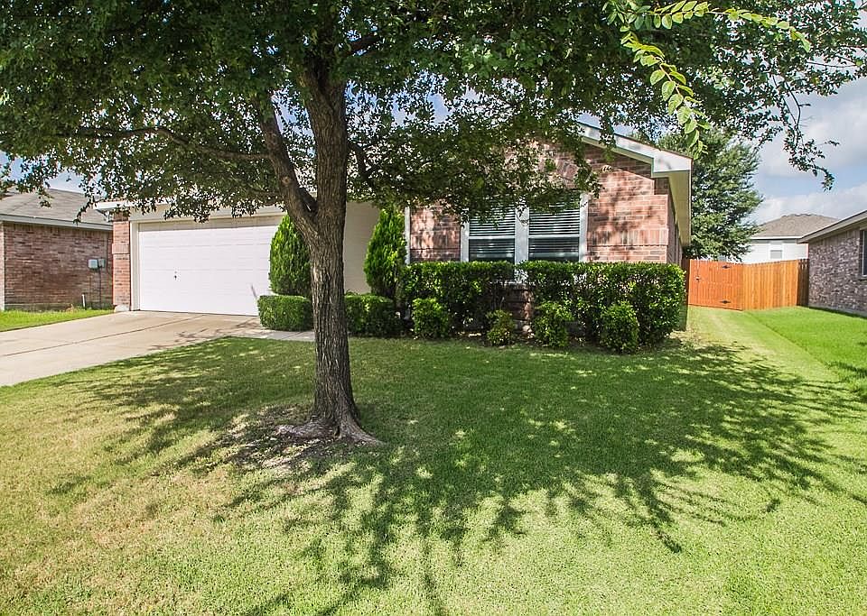1st image of 2809 Bluffs Ct