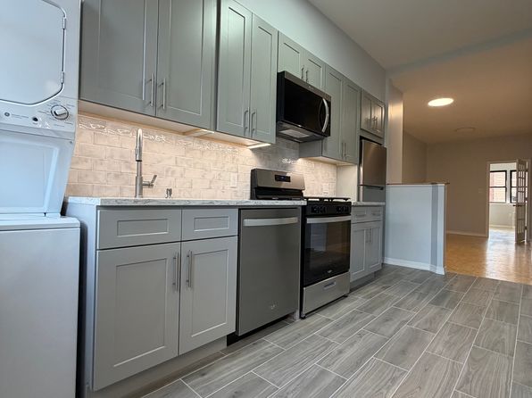 616 Manhattan Ave APT 2R