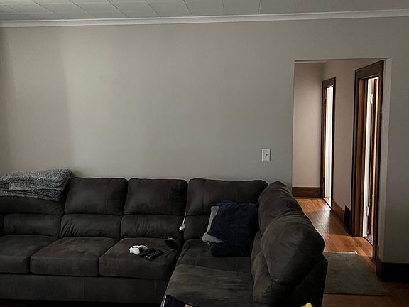4th image of 717 Pennoyer Ave
